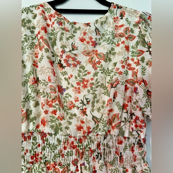 V&L Flowery Tiered Dress - Picture 7 of 10